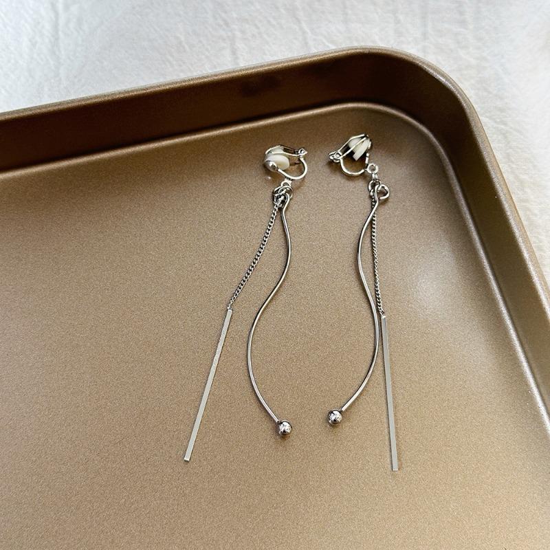 Camellia Temperament No Ear Pierced Ear Clips Pearl Flower Checkerboard Diamond Triangular Ear Clips Niche Earrings Women