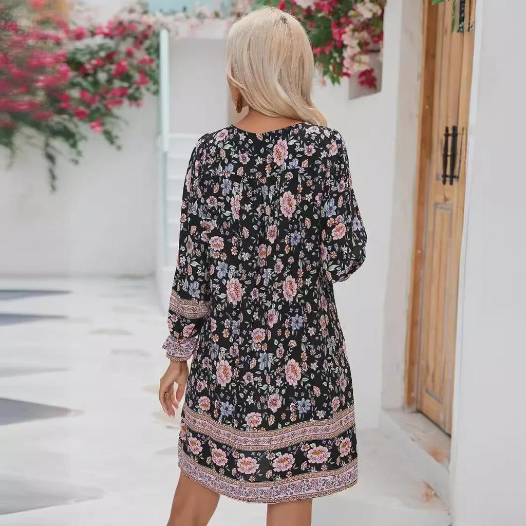 Rochie boemă de vacanță cu flori din raion