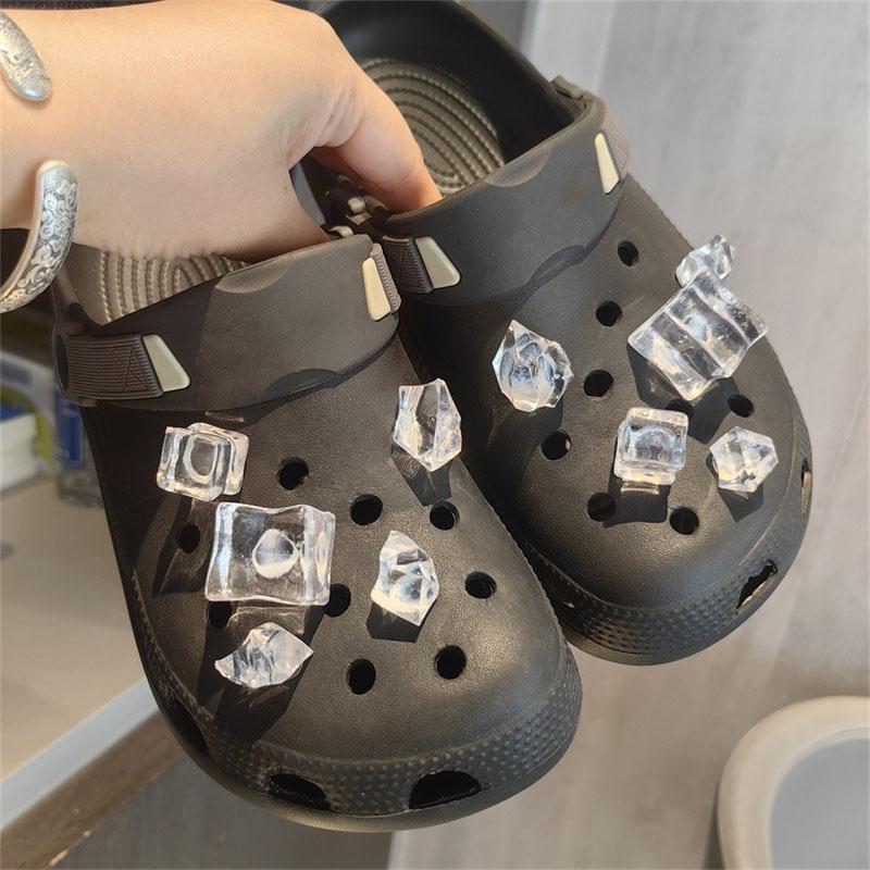 Cartoon Ocean Hole Shoe Charms Fashion Pearl Chain Shoe Buckle Cute Shell DIY Shoes Decoration Removable Sandal Accessories
