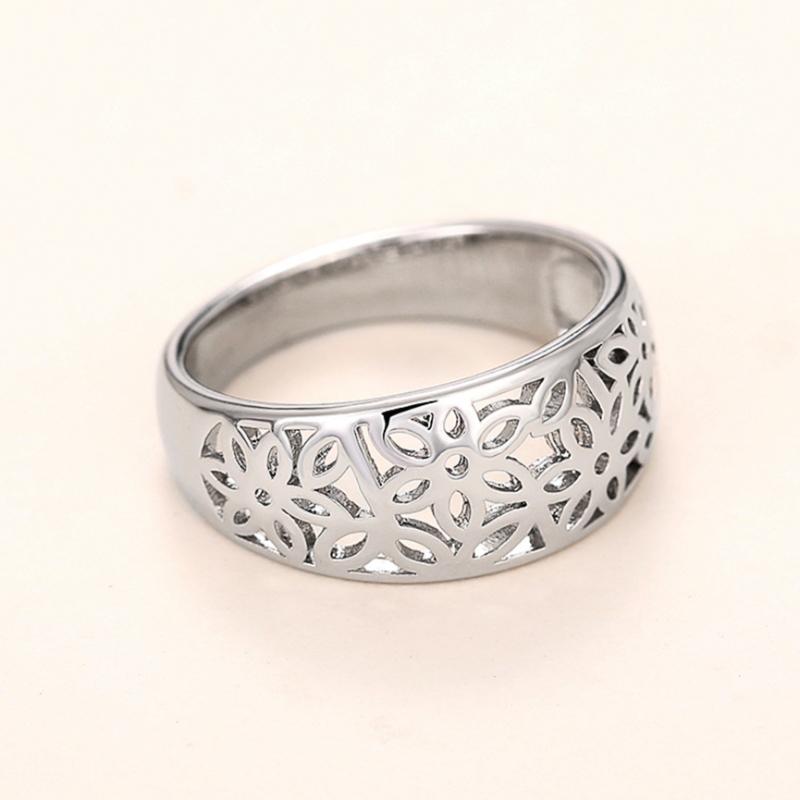 Huitan Vintage Hollow Flowers Design Women Rings Metal Silver Color Simple Elegant Female Rings Daily Wear Party Jewelry Gifts