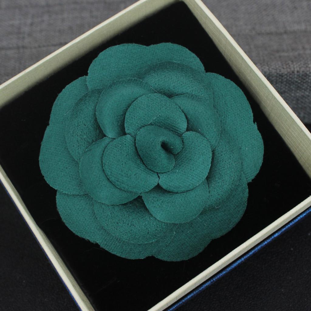New Fabric Flower Brooches for Women Multi-layer Suit Sweater Badge Black White Lapel Pins for Women Luxury Jewelry Accessories