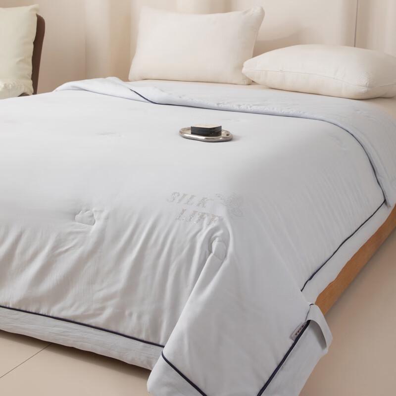 Muji Summer Air Conditioning Quilt