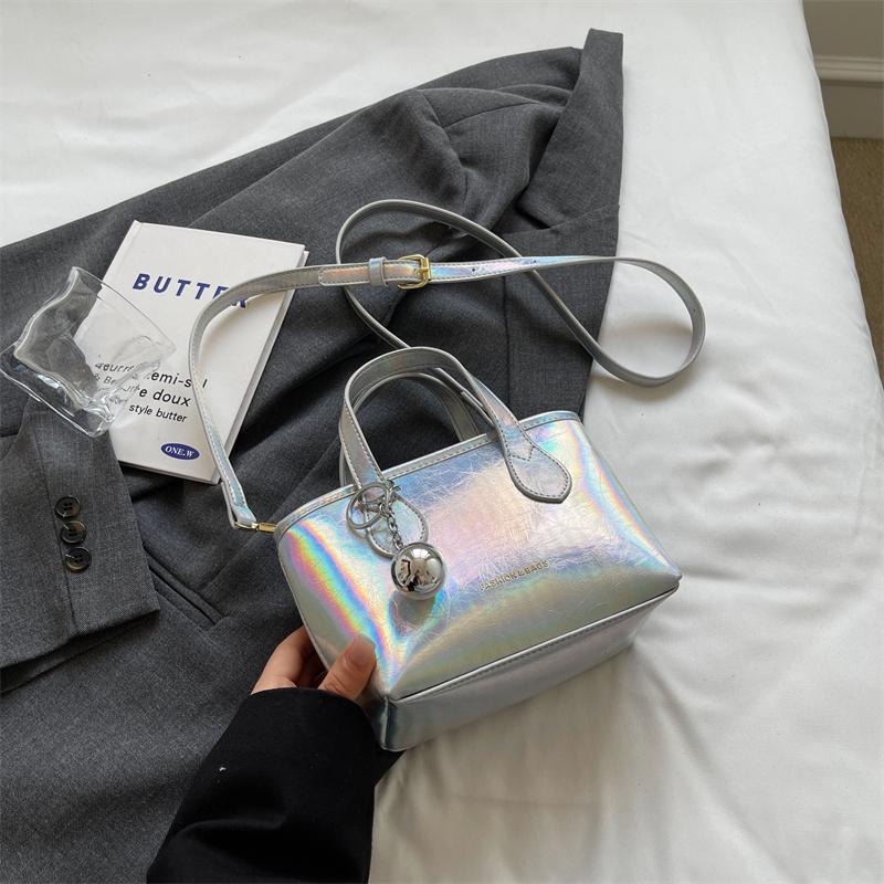 Handheld small bag women's new ins fashion minimalist style shoulder messenger bag oily leather bucket bag