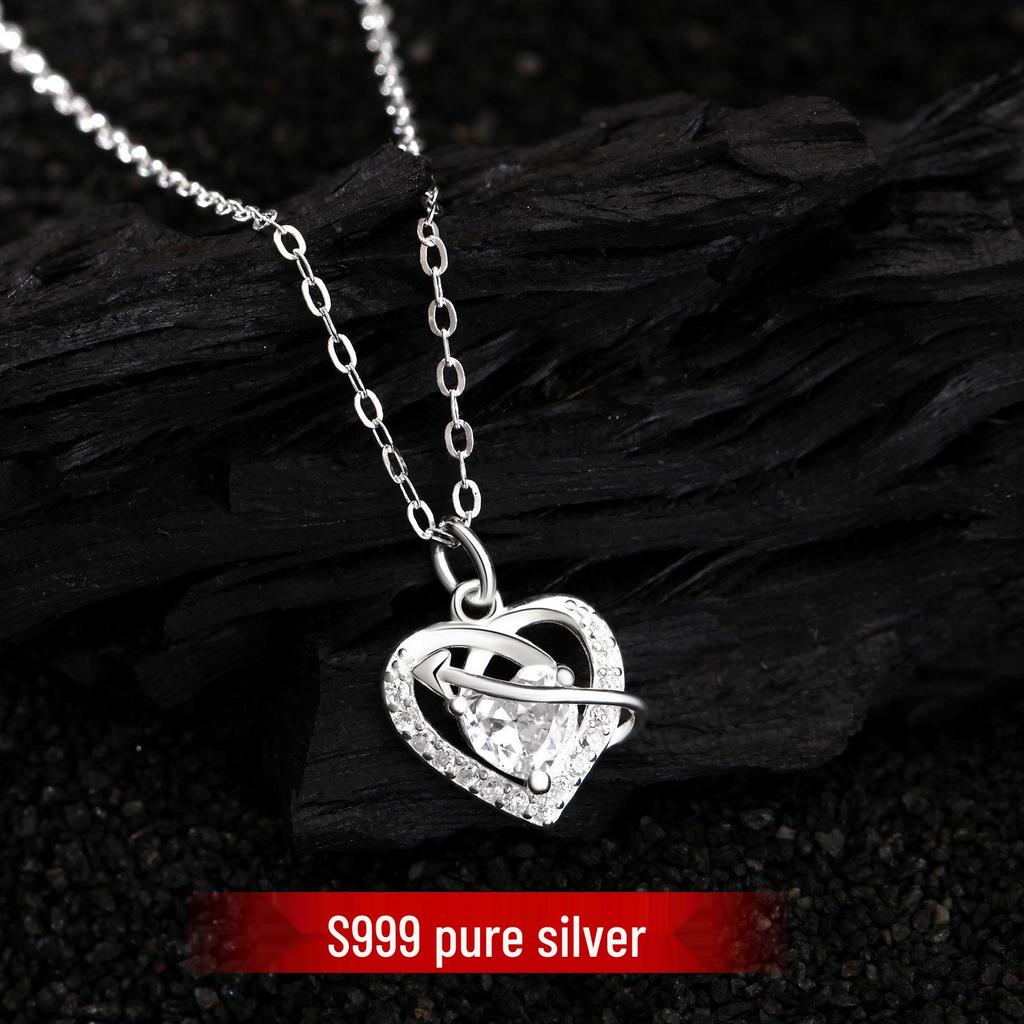 Sterling Silver Heart & Diamond Inlaid Pendant Necklace - Women's Luxurious Clavicle Chain Choker.