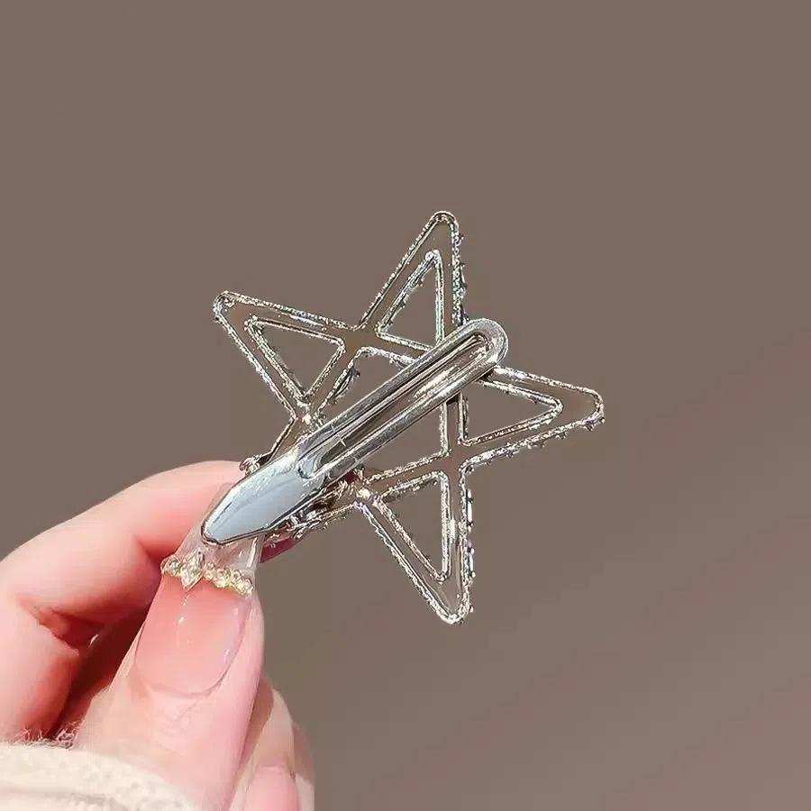 Female Minimalist Pentagram Hair Clip