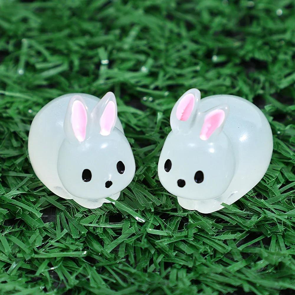 

10/2Pcs Mini Glow Rabbit Ornament Nightglow Animal Figurines Car Interior Office Living Room DIY Rabbit Decorations Accessories