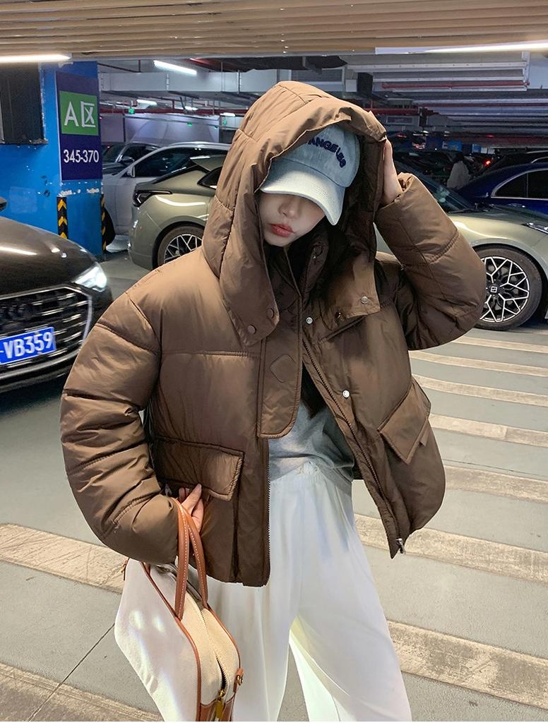 Veste d'hiver chaude épaisse coupe-vent à capuche courte pour femme avec manches raglan