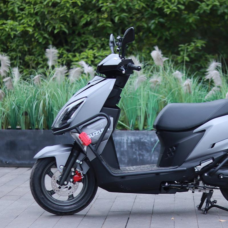 Leichtmotorrad Suzuki UY125 Schutz-Kollisionsschutzstangen - Vorder- und Hinterradstoßstangen aus Kohlenstoffstahl