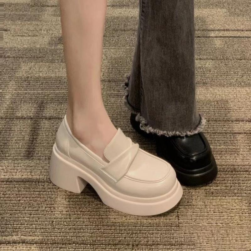 Chaussures en cuir à semelles épaisses pour femmes Printemps et Automne Haut de gamme Rétro Français Mocassins rehaussants Chaussures à enfiler