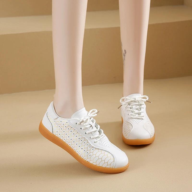 2025 Casual Beef Tendon Sole Training Shoes for Women Couples To Wear White Shoes Flat Sole Soft Sports Shoes Zapatos De Mujer