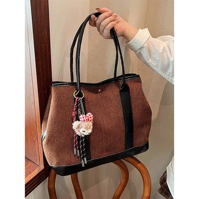 Nischendesign Herbst und Winter Neue Damentaschen Modische und elegante Wollhandtaschen Ein-Schulter-Einkaufstaschen, Tragetaschen