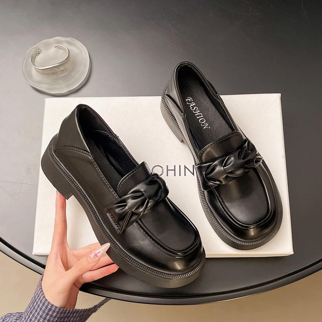Platform Loafers Women's 2025 Autumn New Women's Shoes Popular with Skirts, Small Leather Shoes, Black British Commuter Shoes