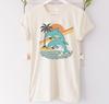 Retro Dolphin Graphic Tee: Vintage Style Unisex Cotton Shirt