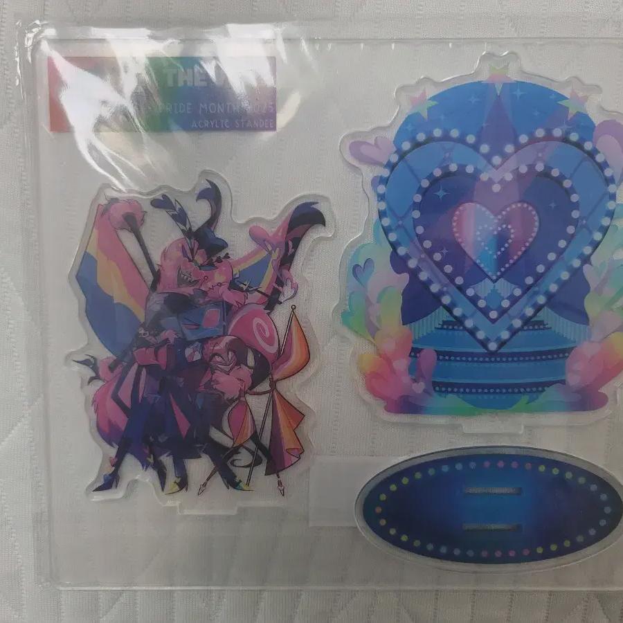 

Акриловая подставка Хасбин Вис в продаже!