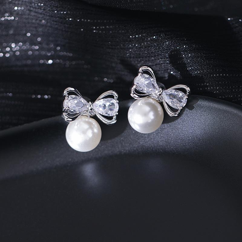 Metal Rhinestone Bow Faux Pearl Stud Earrings Women's New Luxury Elegant Design Zircon Party Accessories