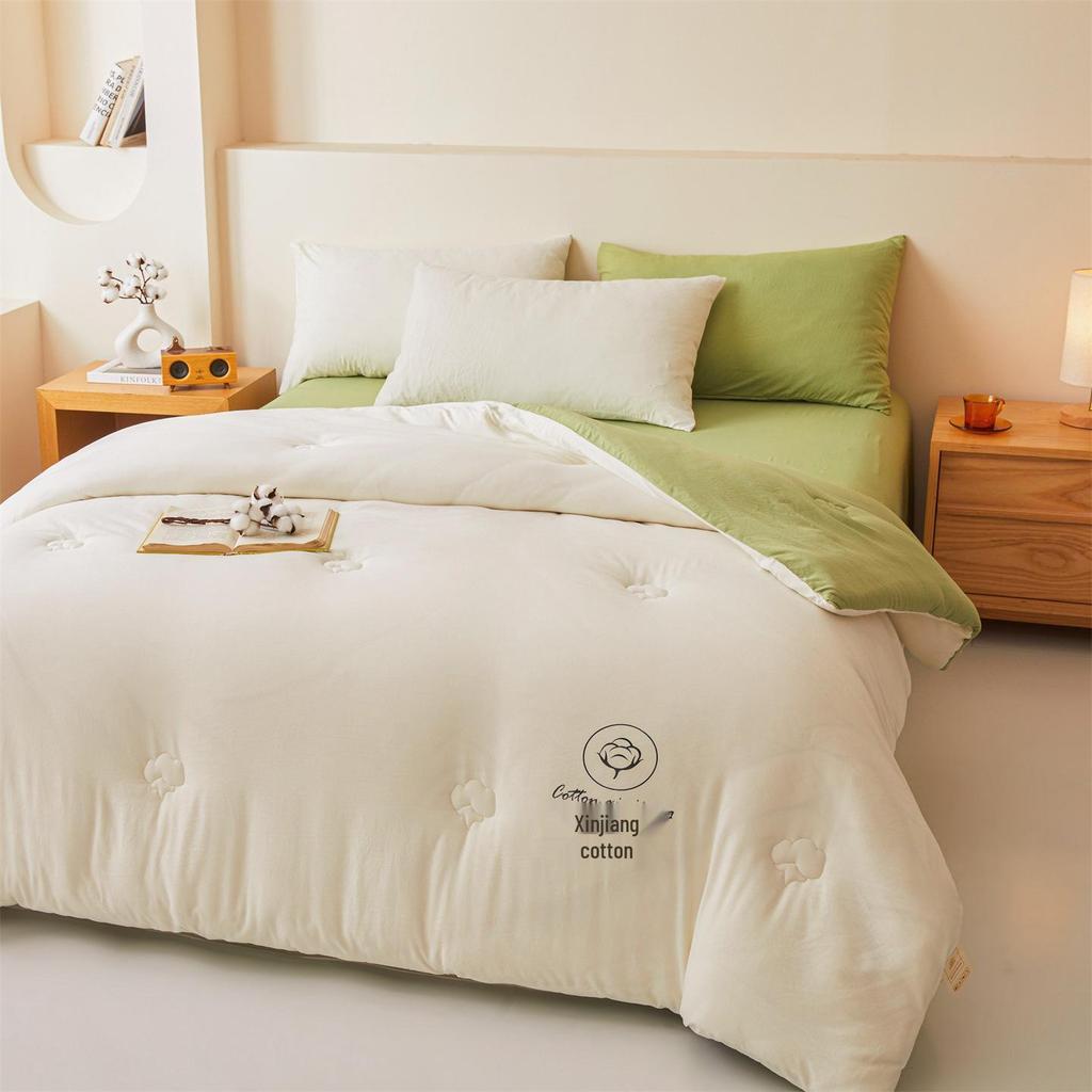 Premium Xinjiang Cotton Quilt: Thickened, All-Season Warmth for Double Bed.