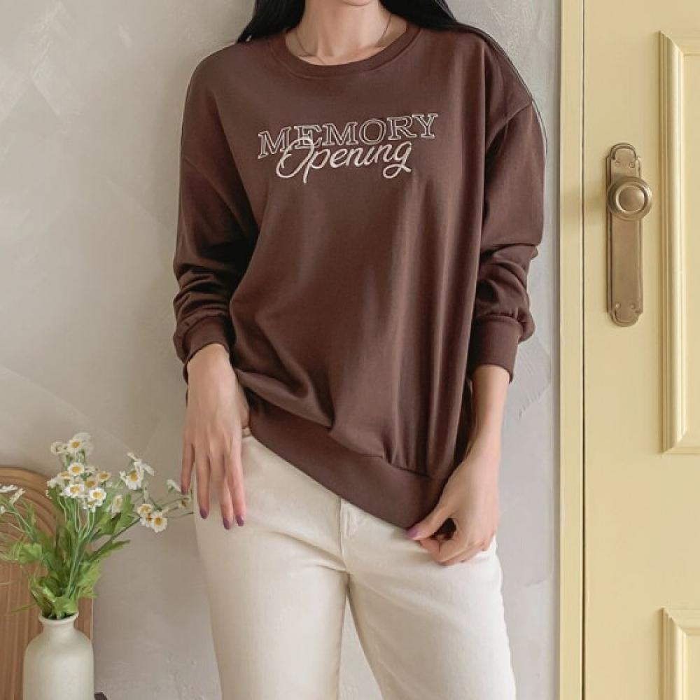 New Arrivals Open Run Women Basic Fit Lettering Round Sweatshirt