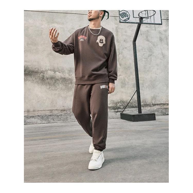 Li Ning Sports Basketball Series Letter Round Neck Fleece Pullover Sweatshirt Men Sweatshirt Charcoal-Brown AWDT873-4