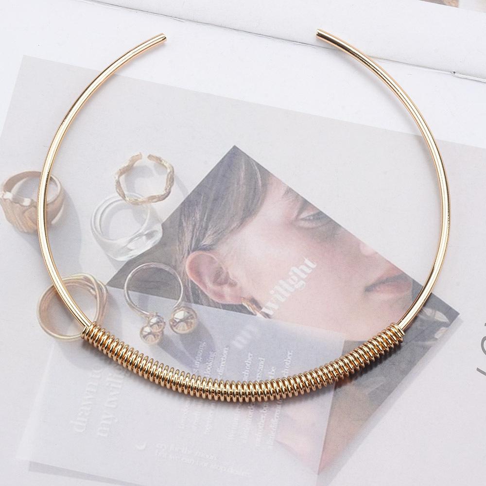 Necklace High-End Retro Design Metal Necklace Collar Simple Personality Versatile