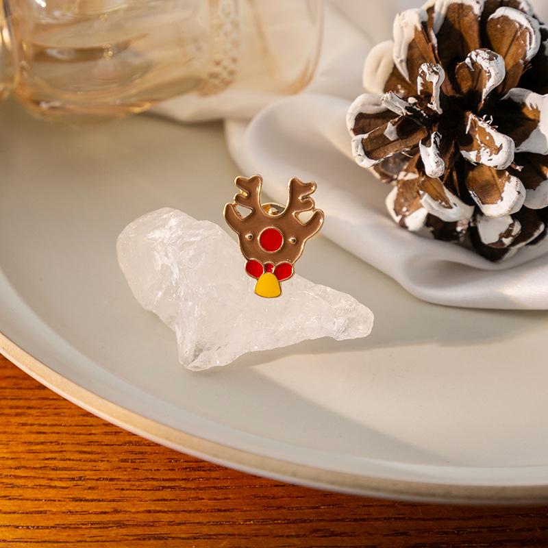 Creative Santa Claus & Gingerbread Man Brooch: Cartoon Christmas Tree with Elk & Candy Cane Design for Women.