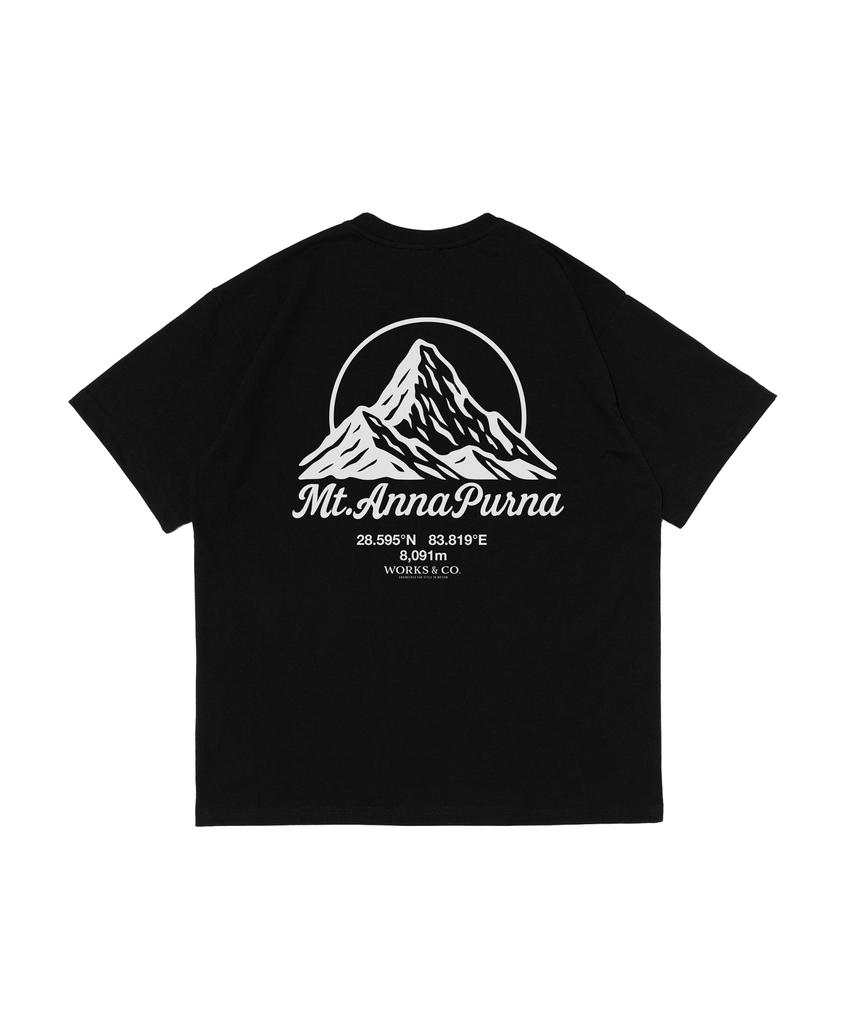 Wogseuaenko Anna Mountain Oversized Short Sleeve T-Shirt (Black)