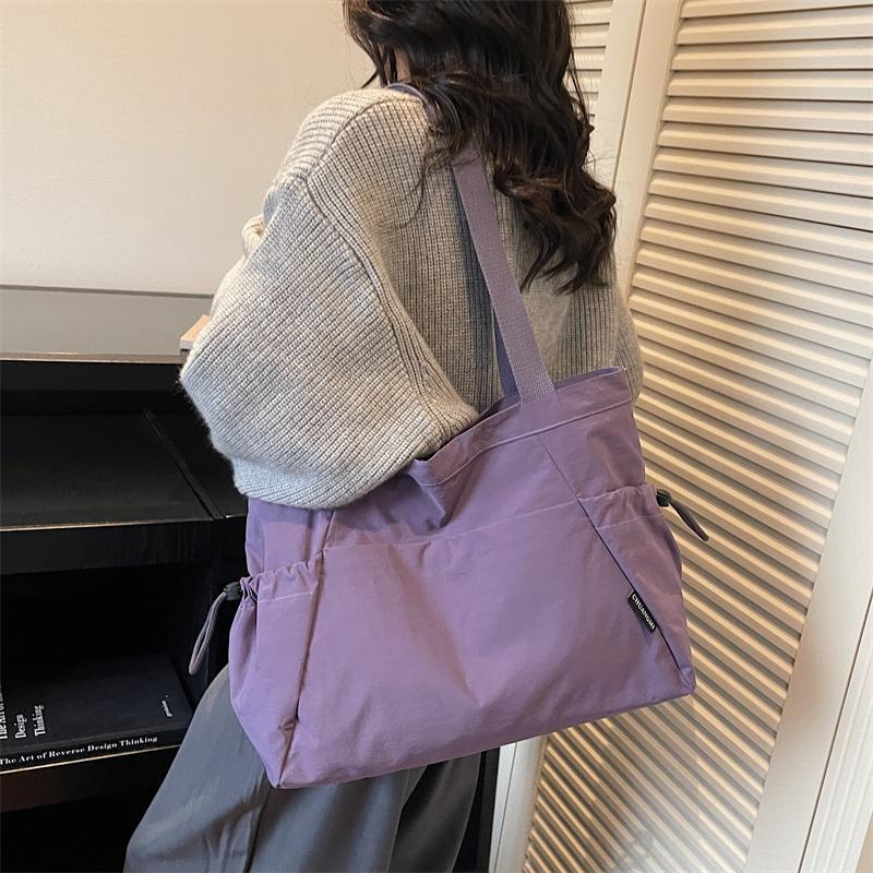 Water-Resistant Nylon Tote Bag for Women – Lightweight and Durable Everyday Shoulder Bag with Multiple Pockets