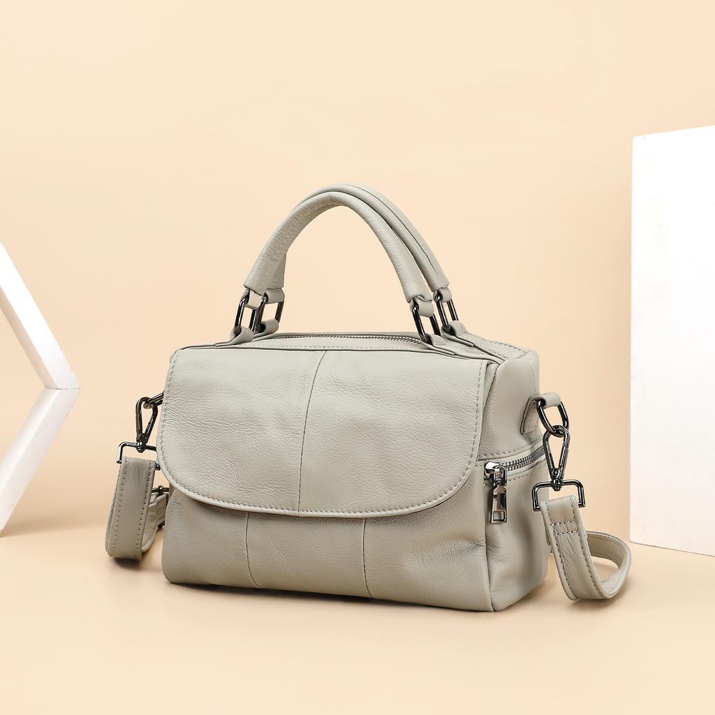 Women's Bag Large Capacity Premium Feeling First Layer Cowhide Women's Shoulder Messenger Bag Casual Handbag Women