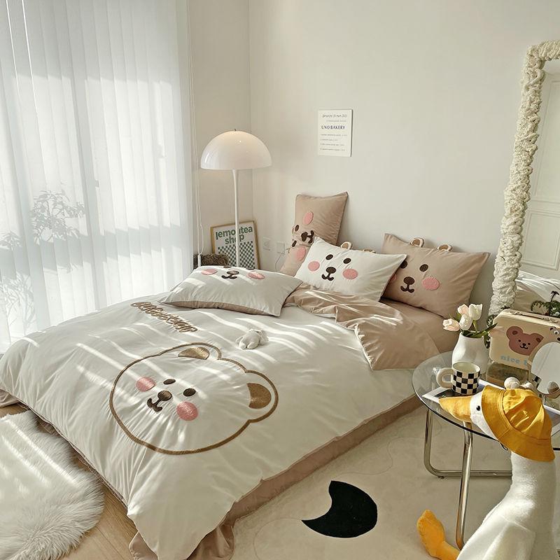 Four Seasons Universal Four-piece Embroidered Bedspread Quilt Cover Student Dormitory Four-piece Soft Bedding