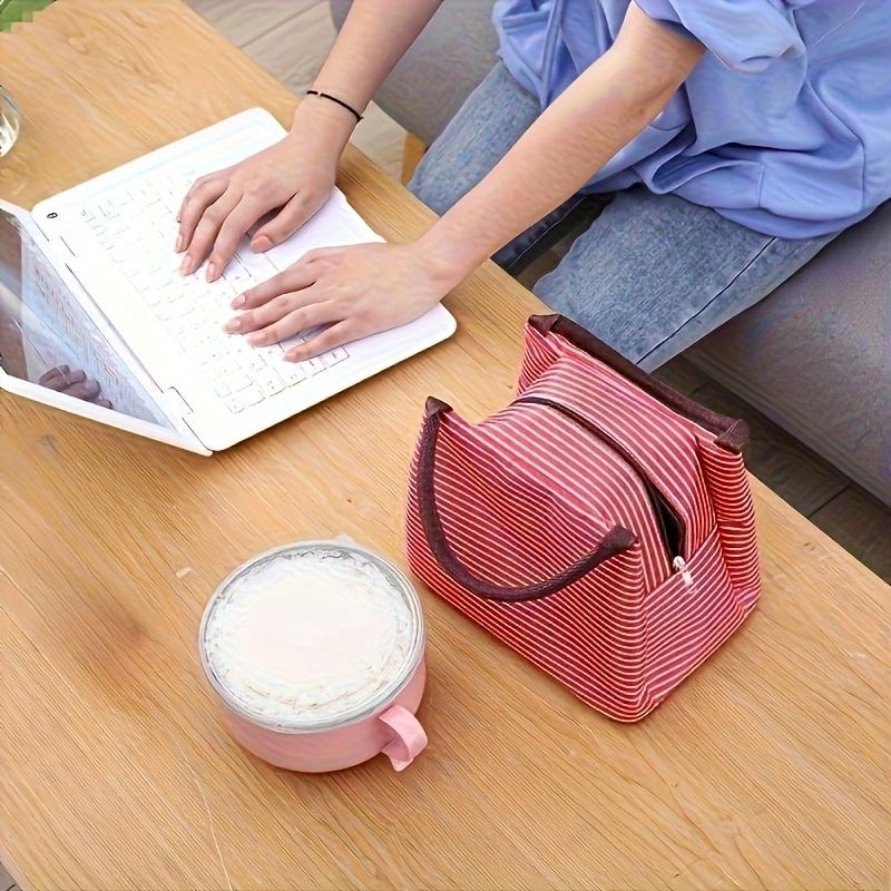 Insulated Leak Proof Lunch Bag with Strawberry White Design Durable Oxford Fabric Non Food Contact, Lunch Bag Insulated