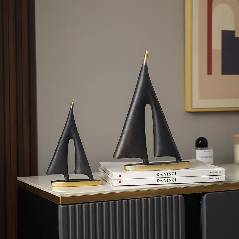 Creativity Smooth Sailing Sailboat Ferry Hollow Out Resin Golden Crafts Ornaments Modern Home Decoration Furnishings