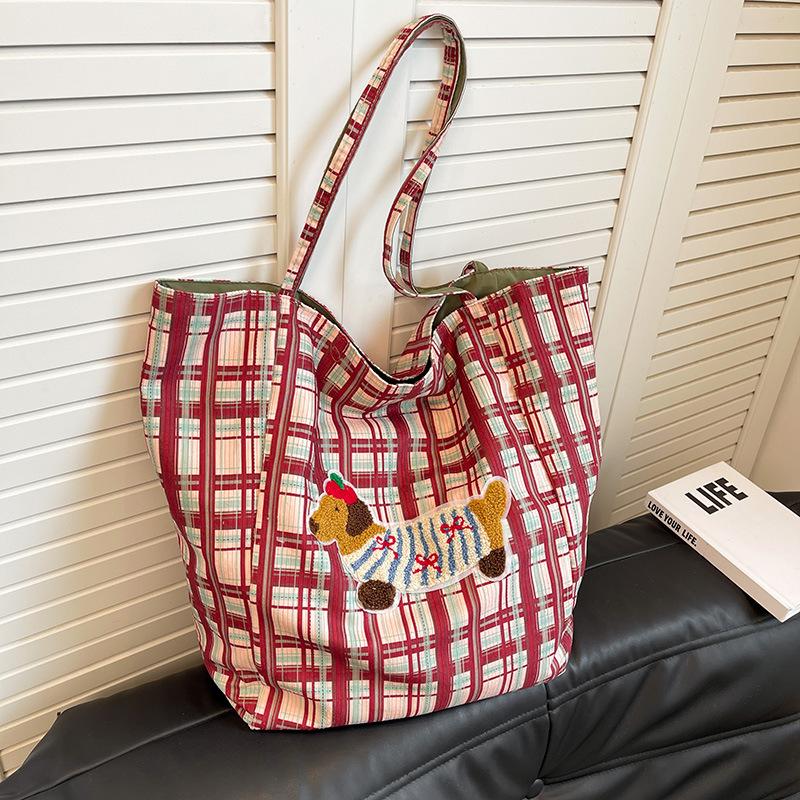 Outer single bag women's large capacity 2024 new autumn and winter versatile leisure shoulder shopping bag plaid commuter tote bag