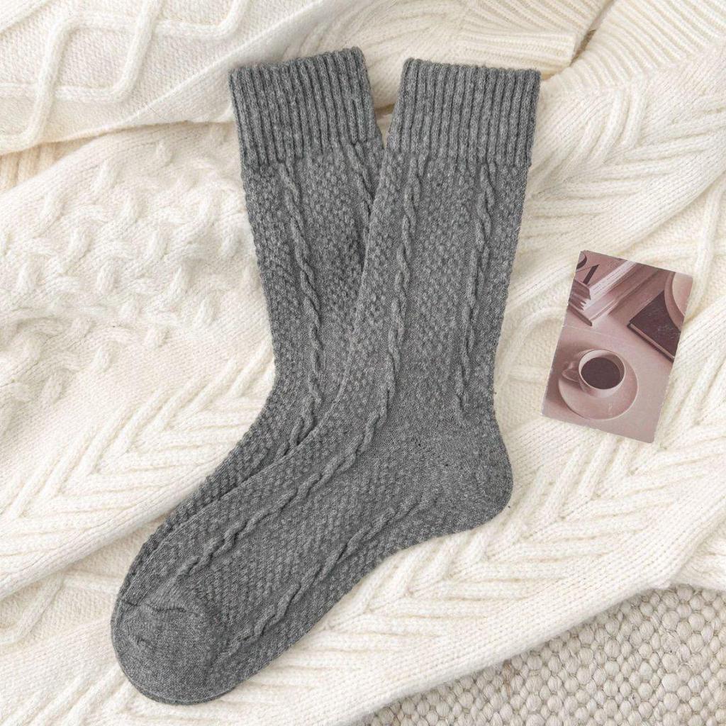 Women's Winter Mid-Calf Velvet-Lined Cable Knit Socks – Warm, Thick, Retro Style