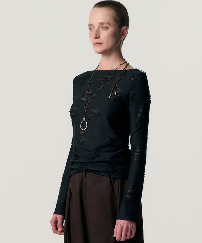 Kimjisu Distressed Cowl Neck T-Shirt_Black