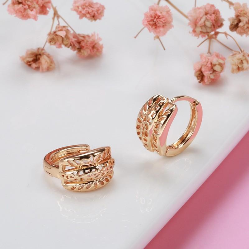 Stylish rose gold earrings, simple and personalized hollow flower earrings, ear buckles, accessories
