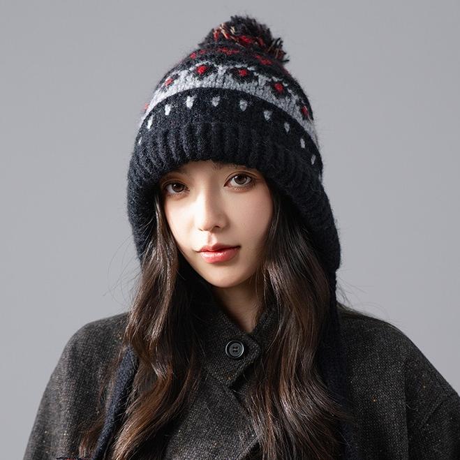Bandage Red Hat Women's Autumn and Winter Retro Knitted Wool Hat Outdoor Thermal Bald Hat