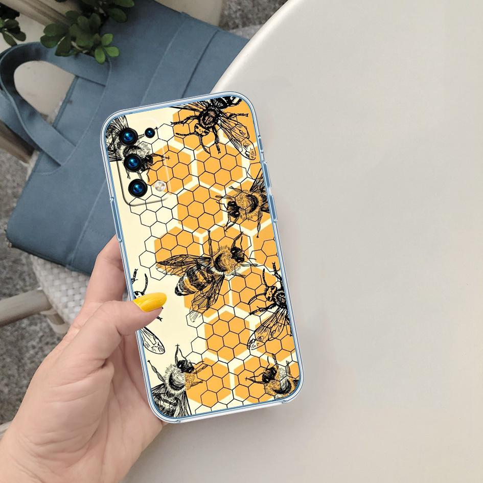 QT8 Art Bees Cartoon Phone Case for Motorola Moto G14 G31 G32 G34 G73 G71 G72 G24 G84 G85 G62 E32 E22S G7 E7 Play Plus Power
