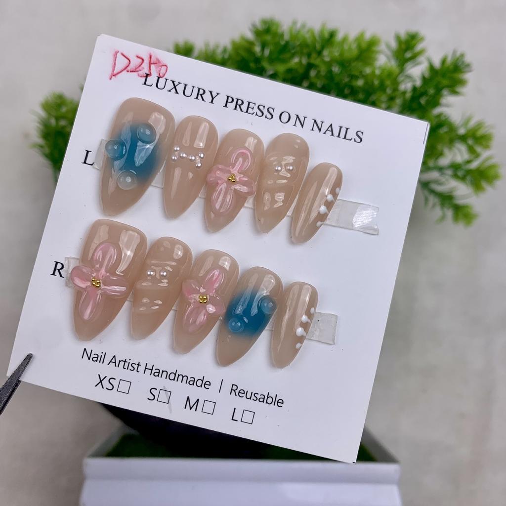 Handmade Armor European and American Wind Ice Through Shell Three-dimensional Carved Cat's Eye Almond Nail Removable Manicure