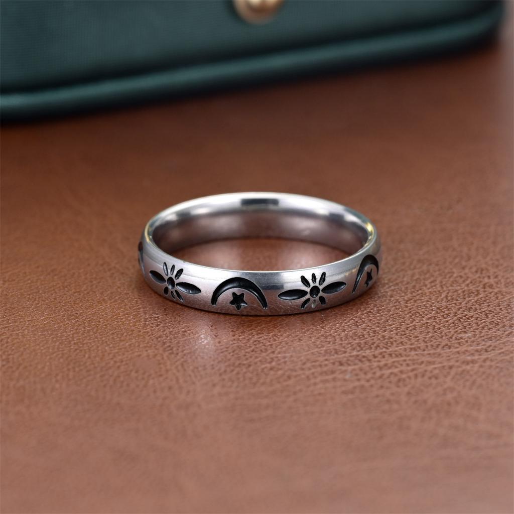 1Pc Fashionable, Niche, Cute Star and Moon Combination Design Titanium Steel Ring