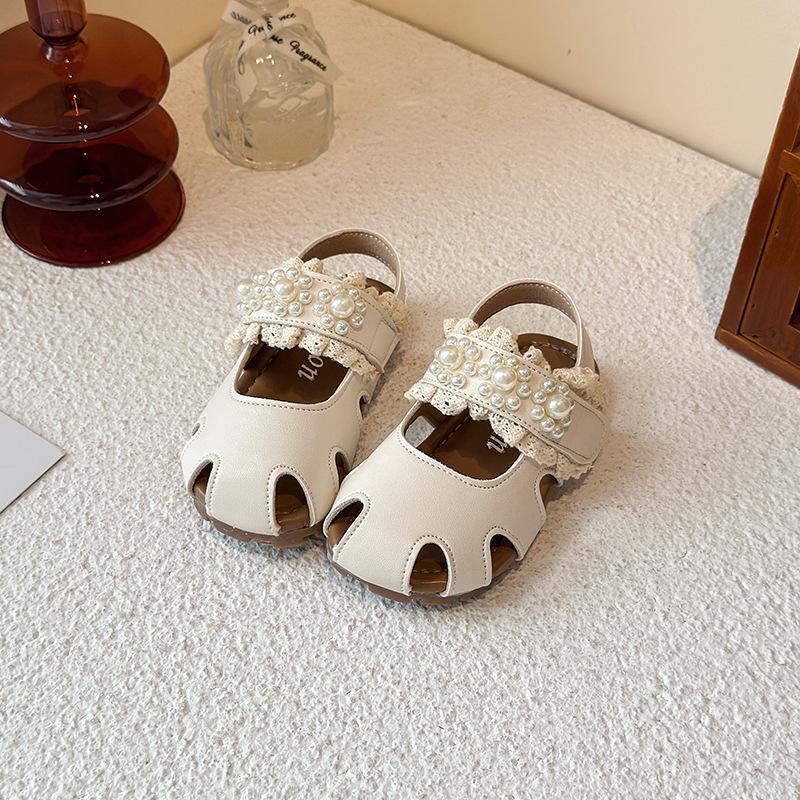 

Girls new summer princess shoes, Korean-style closed-toe sandals, soft-soled, non-slip, fashionable and versatile single shoes with pearls 23 бежевый
