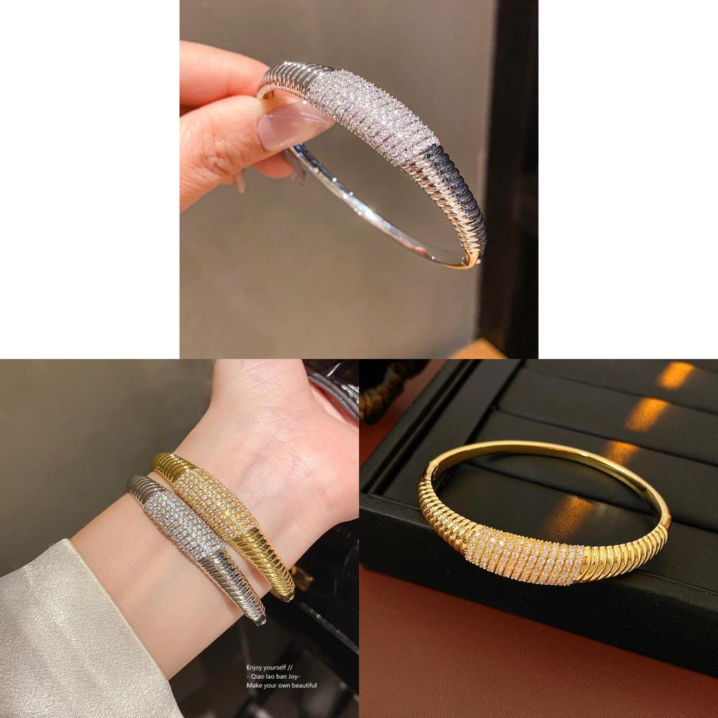 Elegant Striped Oval Bangle Bracelet With Gold Plating For Fashionable Women