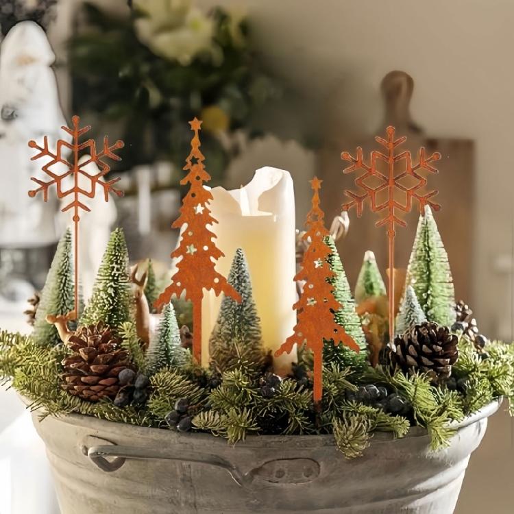 Metal Deer Christmas Garden Stake Rust Deer Yard Stakes Outdoor Yard Lawn Ornaments Holiday Stake Christmas