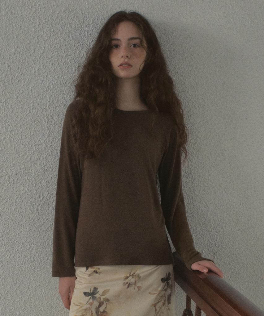OURNOSTALGIA Faye Basic Raglan T-Shirt_Brown(O25Tp15)