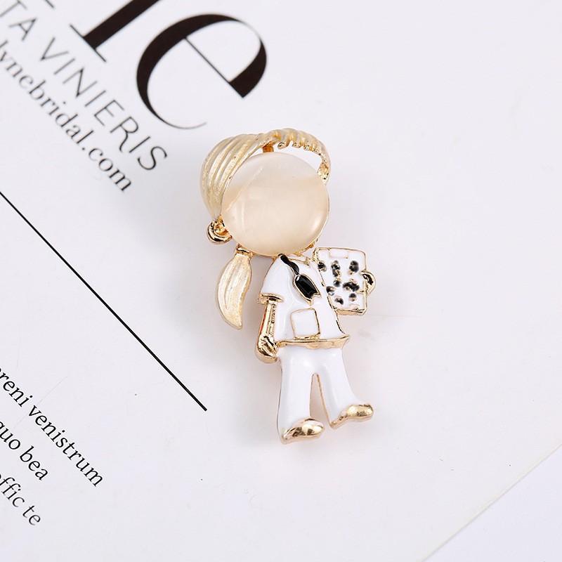Creative Cartoon Brooch, Doctor Nurse Medical Pin, Made of Drip Oil Alloy Material, Showcasing Personal Style and Personality