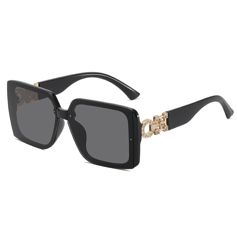 New large-frame square female alphabet light luxury sunglasses, European and American high-end face-showing small-point diamond sunshade sunglasses