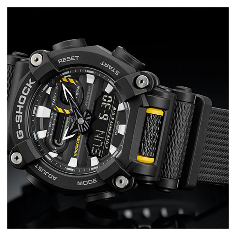 Casio G-SHOCK Series Industrial Design Theme Street Fashion 10-Point Nut Waterproof and Shockproof Movement Quartz Movement Resin Strap GA-900-1A