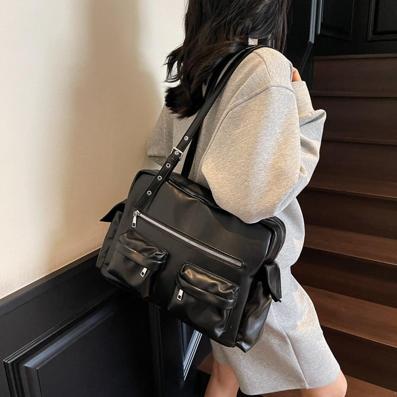 Summer new niche retro locomotive armpit women's bag multi-pocket fashion personality versatile portable shoulder bag