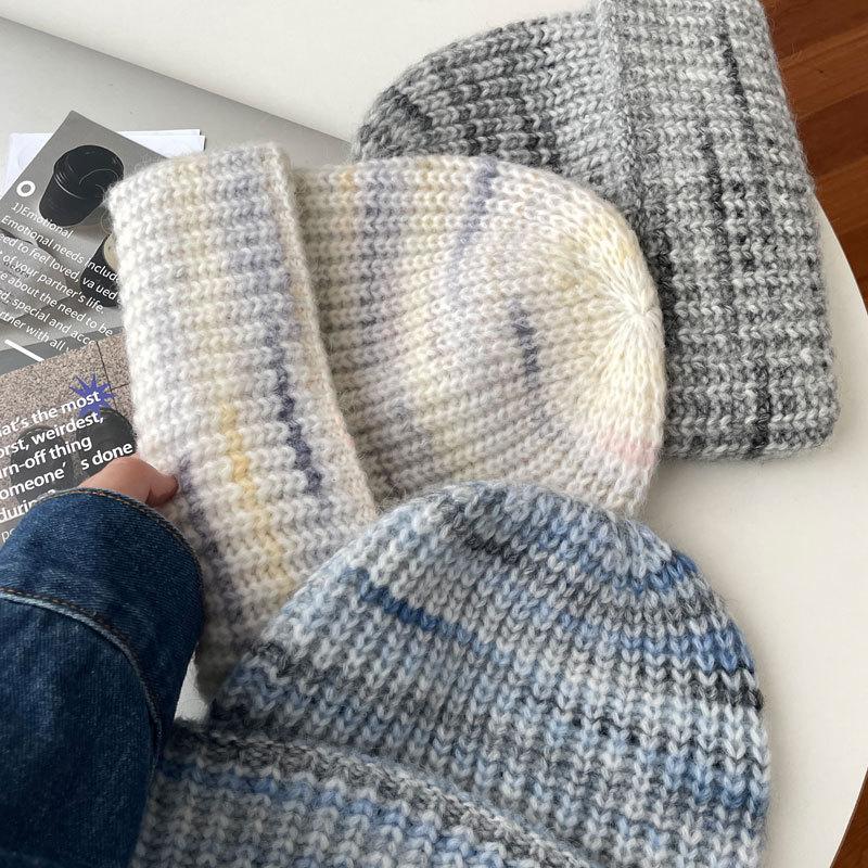 Minority Gradient Knitted Hat Mixed Thread Winter Warm Knitted Yarn Hat Cold Hat for Women