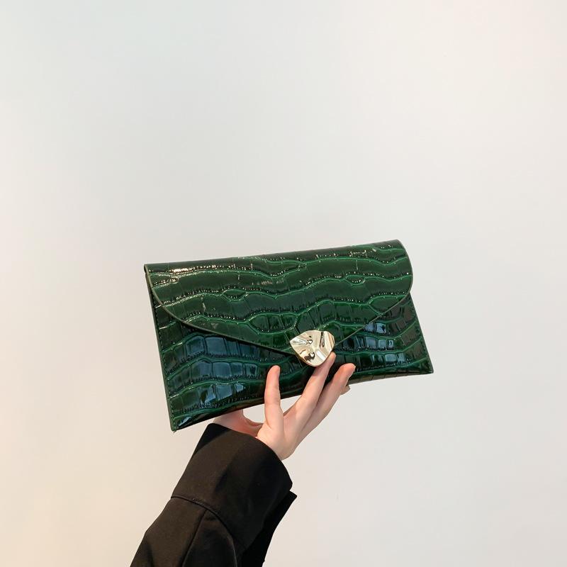 Новая простая маленькая квадратная сумка повседневная сумка текстурная сумка-клатч женская летняя красивая персонализированная сумка-конверт 1200₽