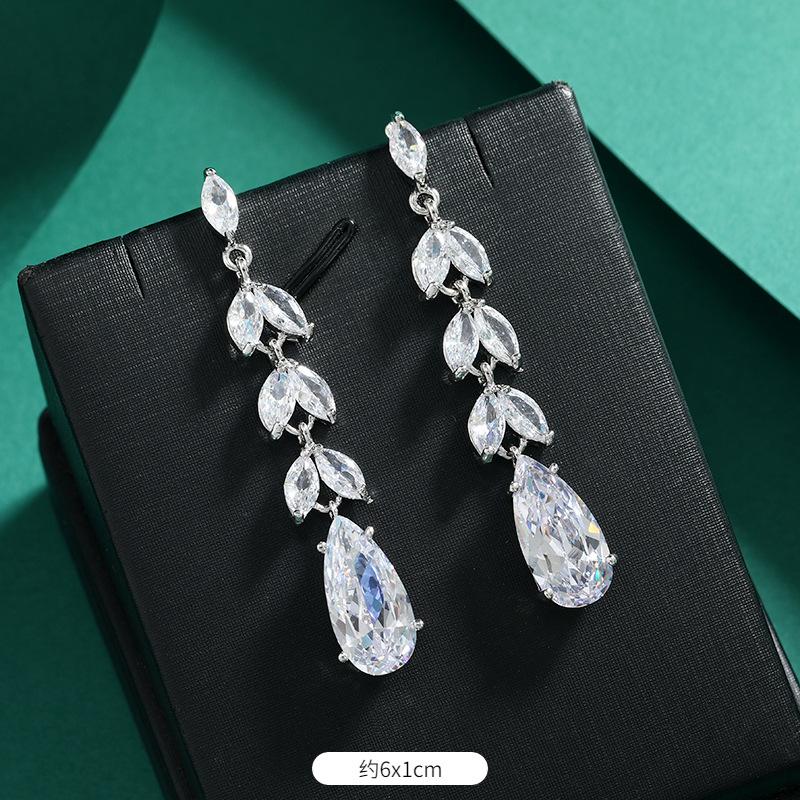 Niche Design High-end Zircon Stud Earrings Crystal Fringed Earrings High-end Temperament Exquisite Long Women's Earrings Earrings