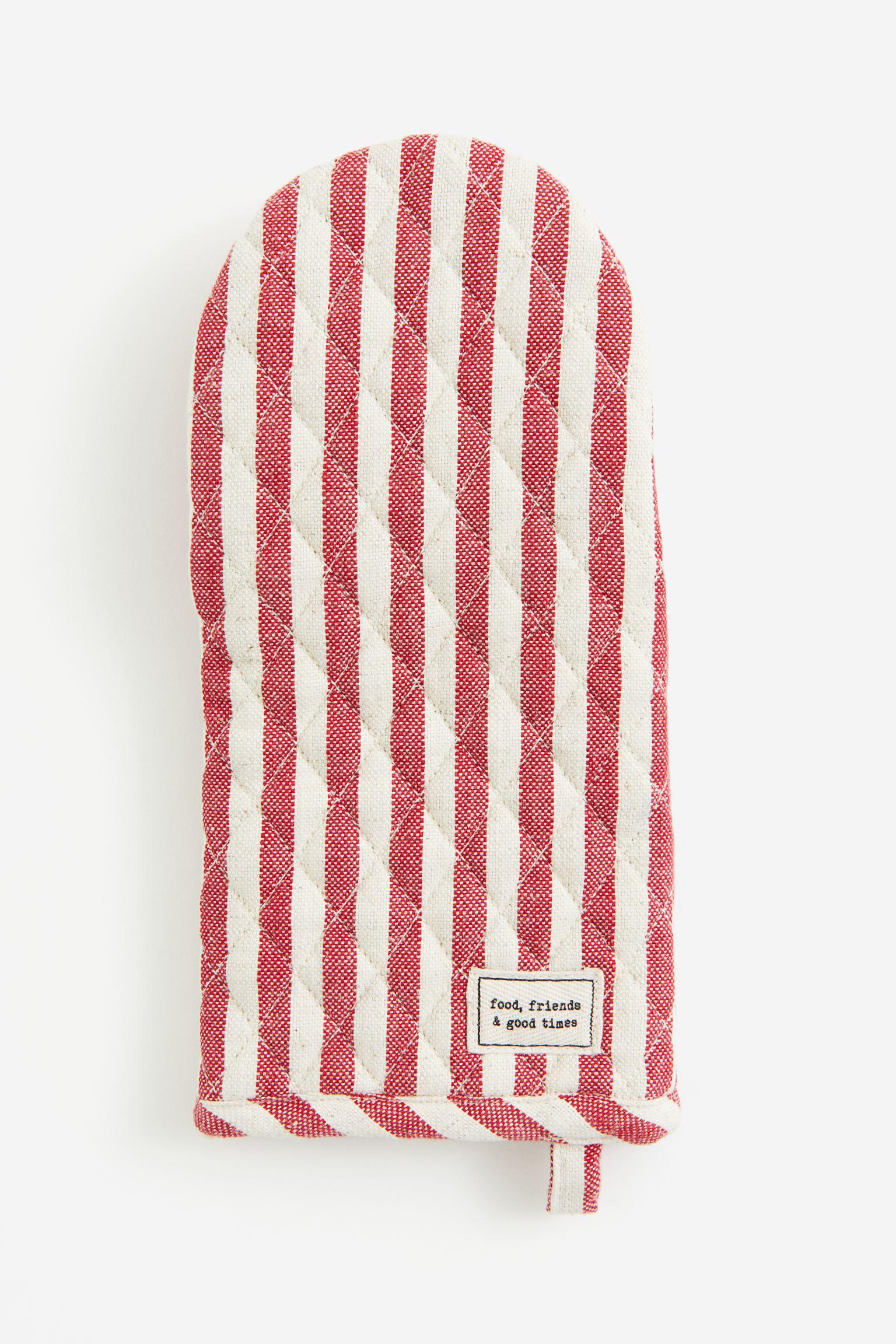 

Striped oven glove